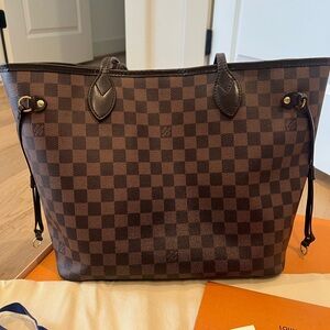 Louis Vuitton Neverfull MM Tote